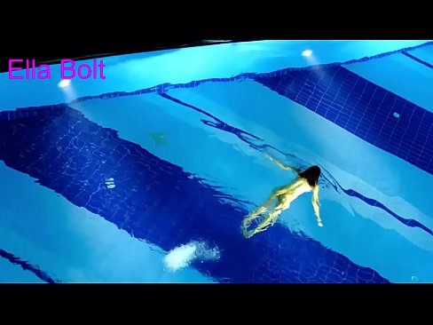 ❤️ Dili ko makahunong sa pagtan-aw, ang batan-ong blonde nasakpan nga naglangoy nga hubo sa ELLA BOLT resort pool Sex video sa ceb.xxxgr.ru ️❤